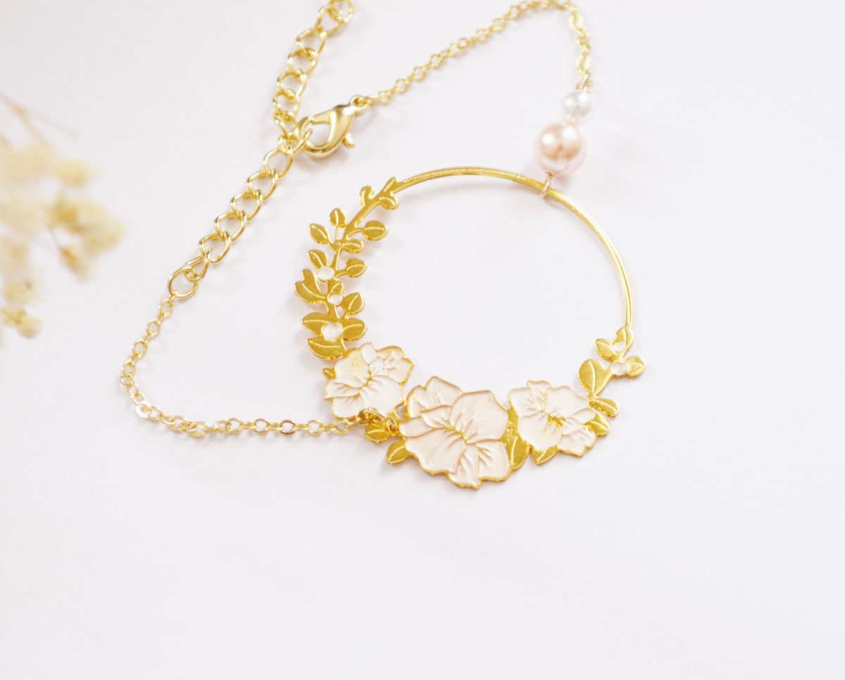 Bracelet couronnes de roses et d'eucalyptus doré