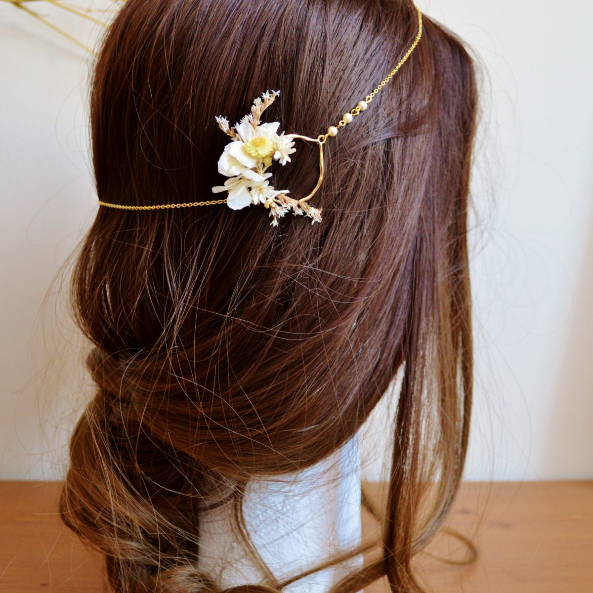 fleurs séchées aux tons jaunes et ivoire - accessoire de cheveux mariage champêtre