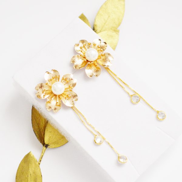 boucles d'oreilles fleurs dorées