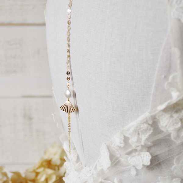 Bijou de dos éventail et perle nacrée Swarovski - collier de dos original