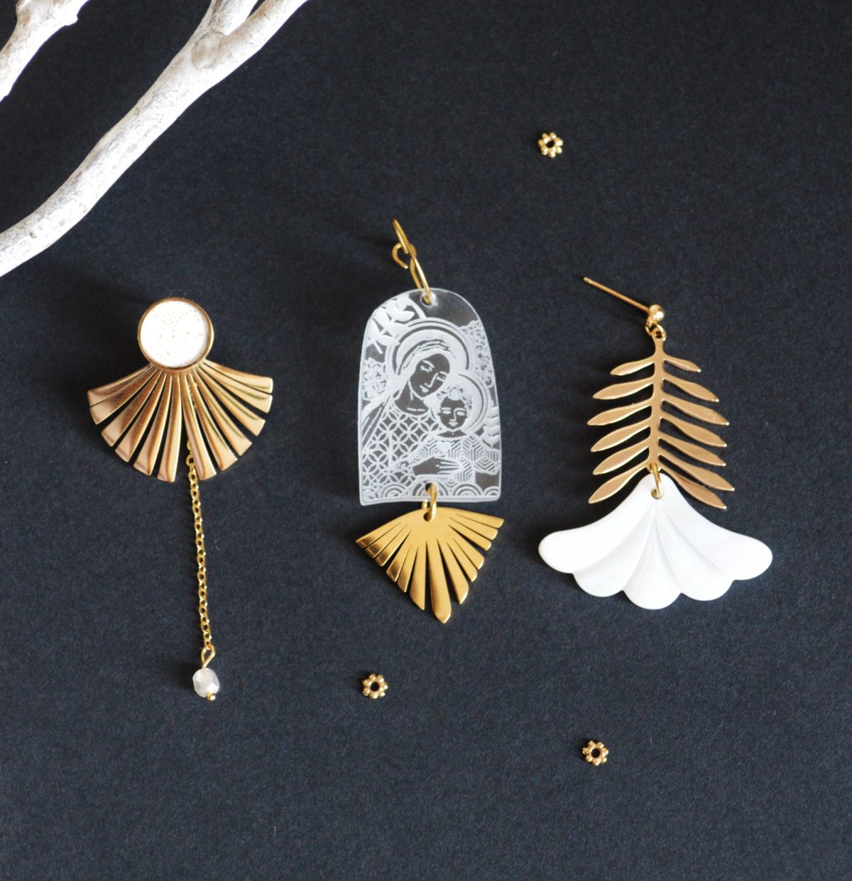 Boucles d'oreilles trio Vierge à l'enfant doré et transparent- bijoux originaux