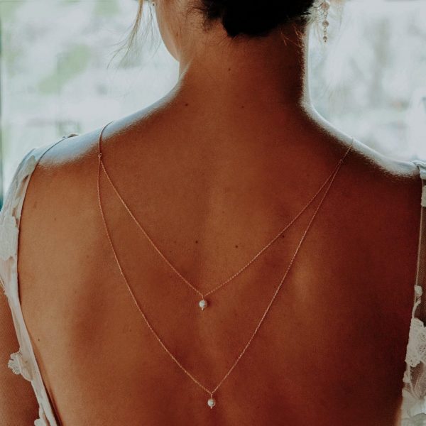 Collier de dos double chaines perles blanches nacrées - bijoux de dos mariage