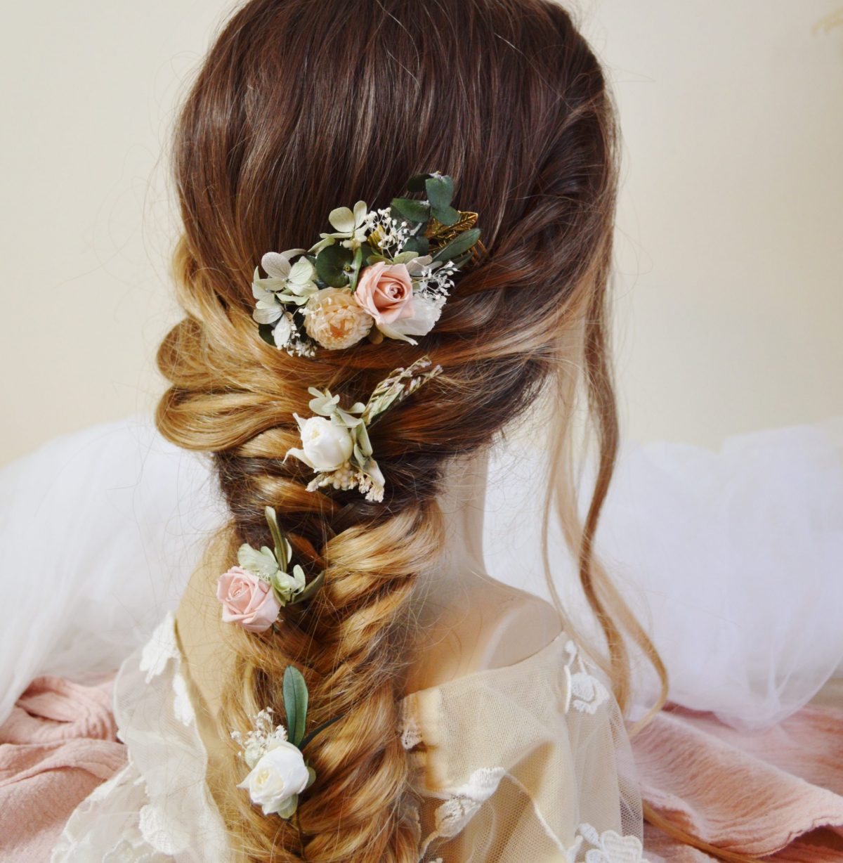 3 épingles à chignon fleurs et rose fraiches stabilisées vieux rose, nude et vert sauge