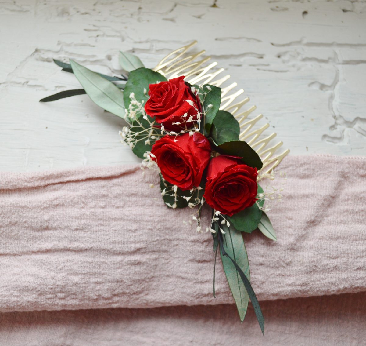 Peigne à cheveux roses rouges stabilisées - Accessoire de cheveux mariage rouge