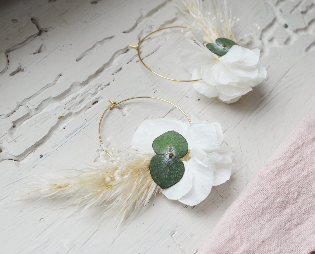 Boucles d'oreilles pampas, hortensias et eucalyptus - accessoire de cheveux mariage champêtre et bohème