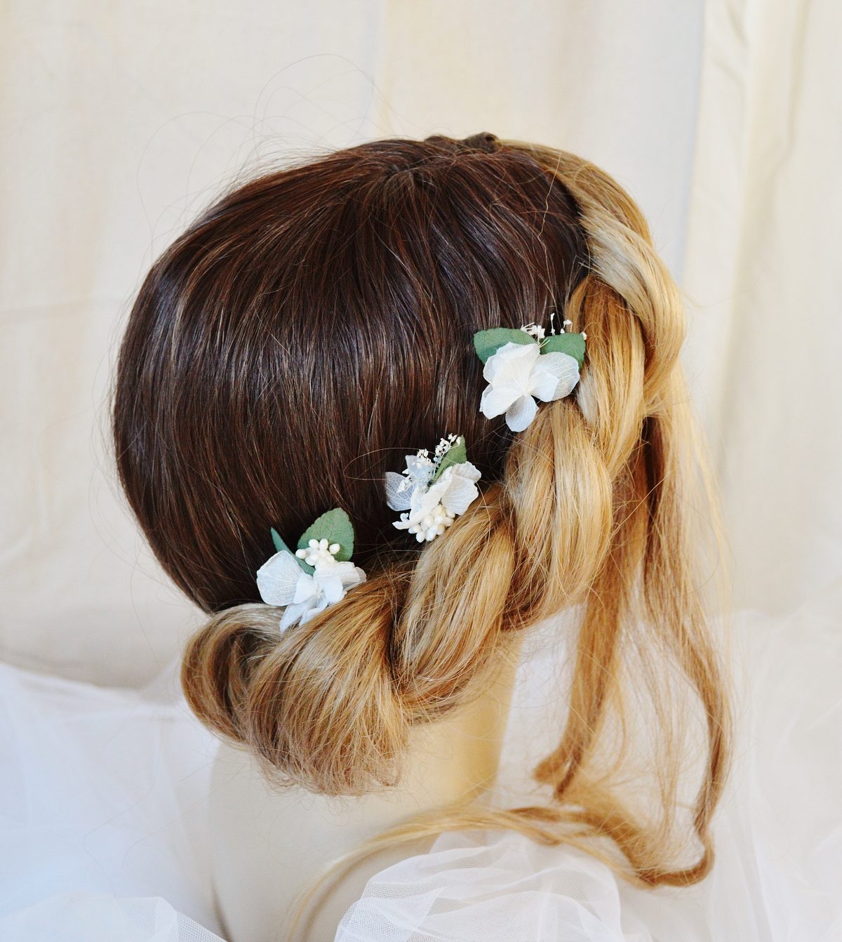 3 pics à chignon eucalyptus et hortensias stabilisés - bijoux mariage collection eucalyptus