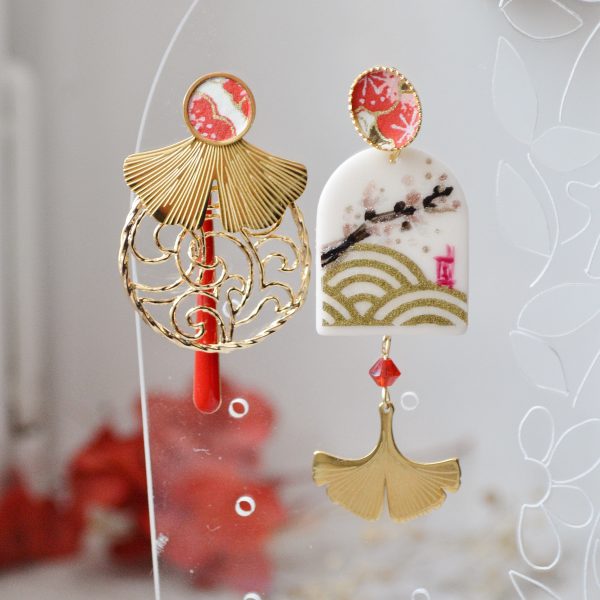 Boucles d’oreilles modulabes peintes à la main et papier japonais rouge et or