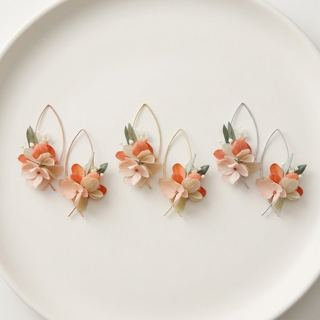 2024/10/1000072675.jpg Boucles d'oreilles allongées fleurs stabilisées hortensias terracotta et vert sauge - collection bijoux mariage boho chic – Image 20