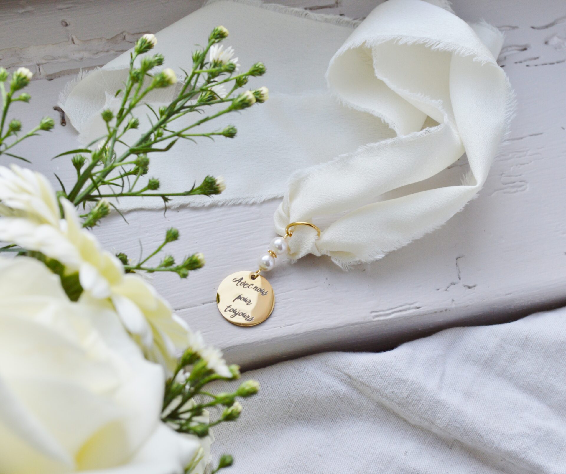 DSC_0699 Médaillon hommage de bouquet de mariage personnalisable gravé photo – médaillon souvenir mariage - accessoire bouquet de fleur sur mesure – Image 13
