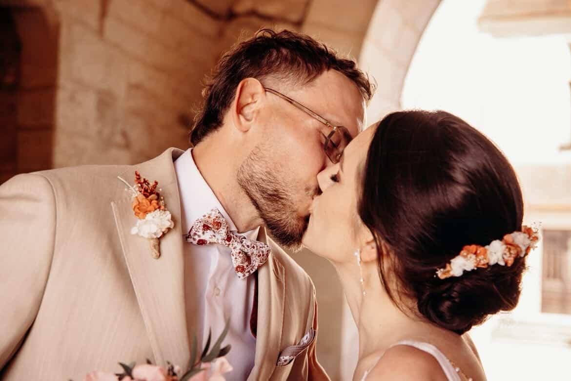 1000062417.jpg Boutonnière mariage fleur stabilisées terracotta et ivoire blanc – Image 3