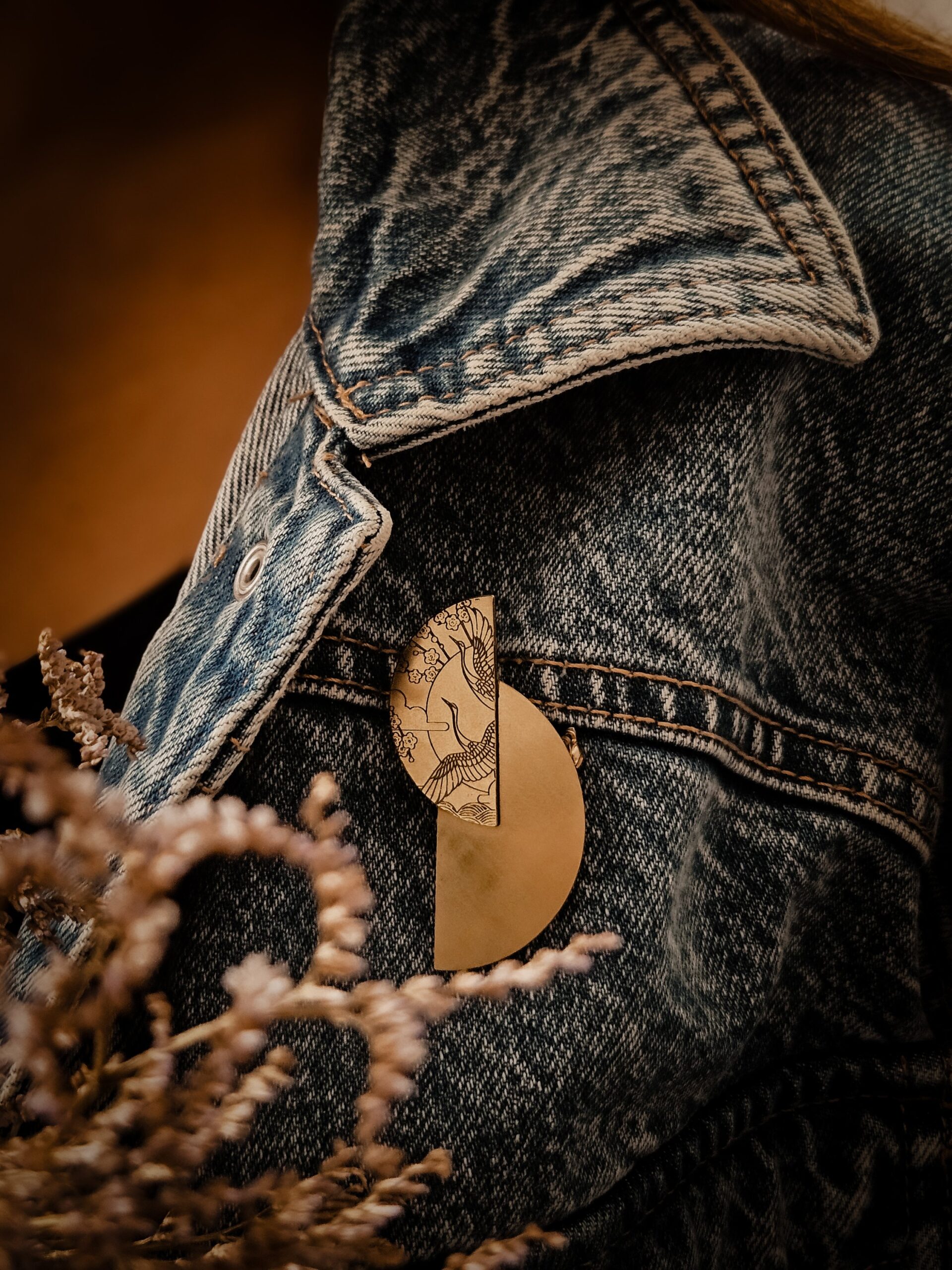 1000069749.jpg Broche japonisante géométrique demi Lune - l'Envol – Image 7