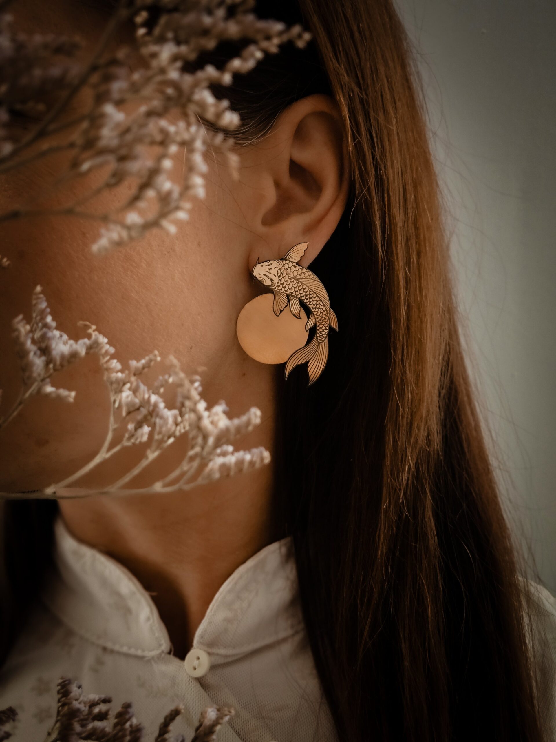 1000069804.jpg Boucles d'oreilles esprit asiatique à carpes japonaises - Danse des koïs – Image 2