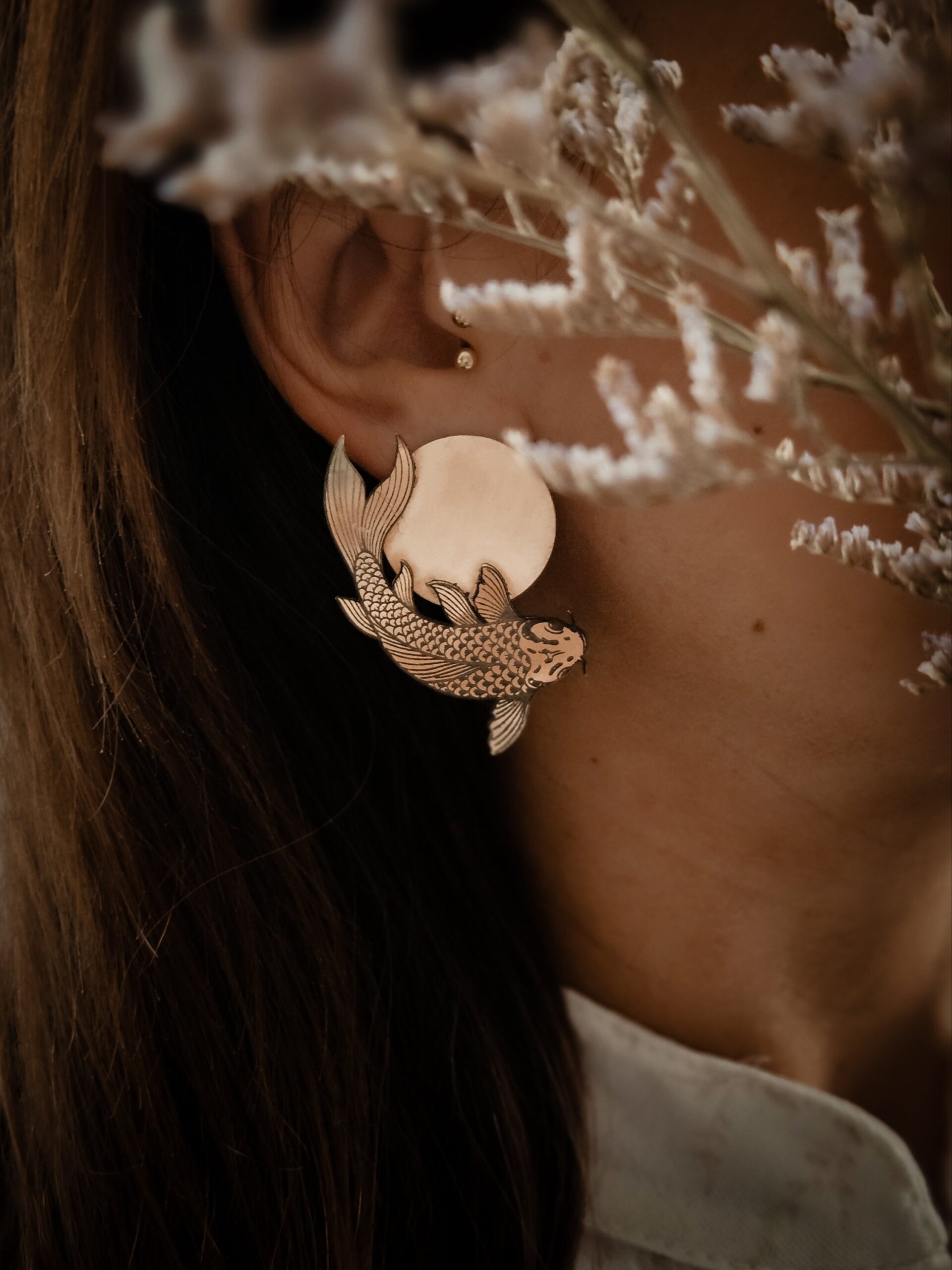 1000069814.jpg Boucles d'oreilles esprit asiatique à carpes japonaises - Danse des koïs – Image 4