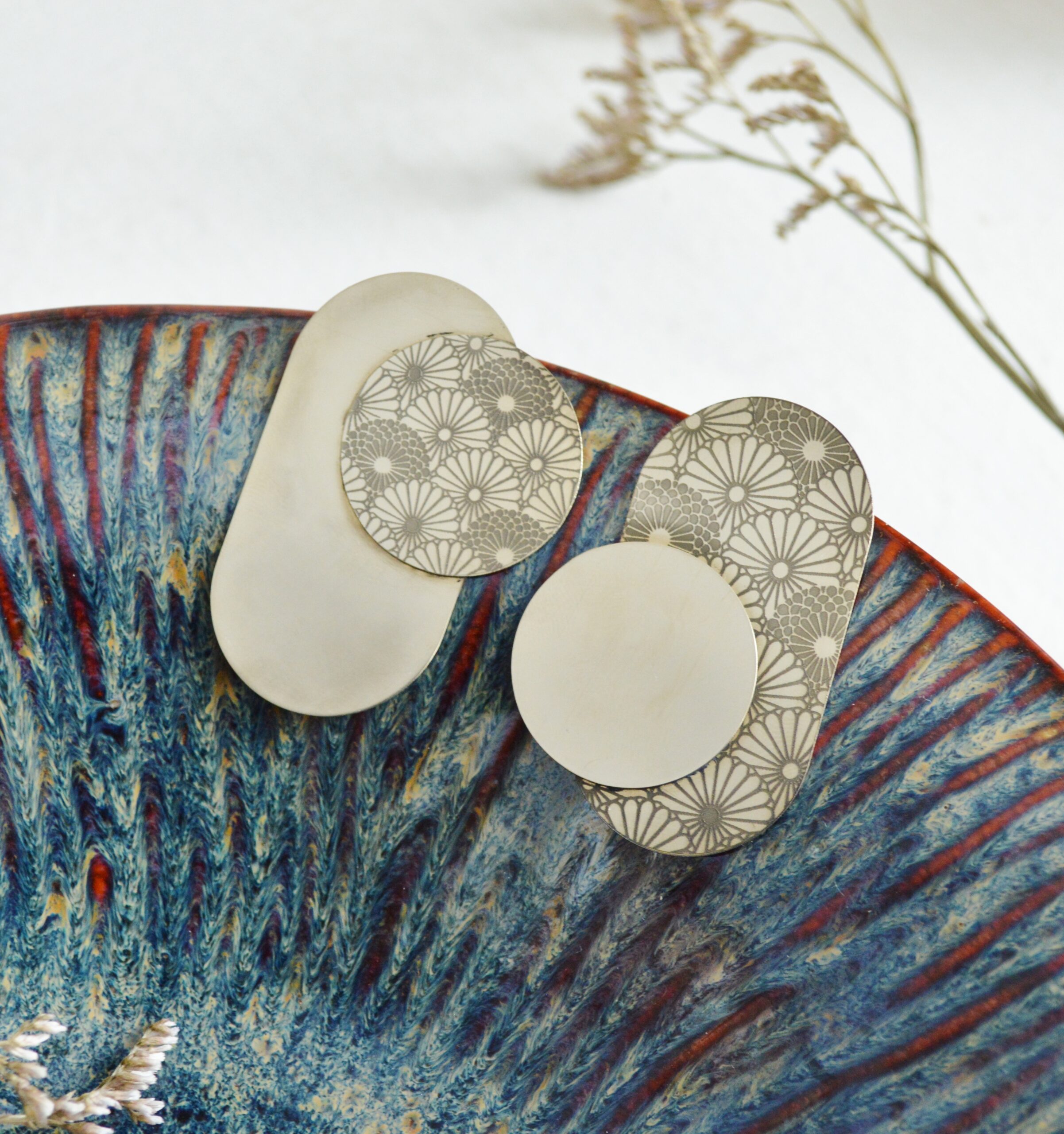 DSC_1009 Boucles d'oreilles japonisantes géométriques rétro - Kiku – Image 3