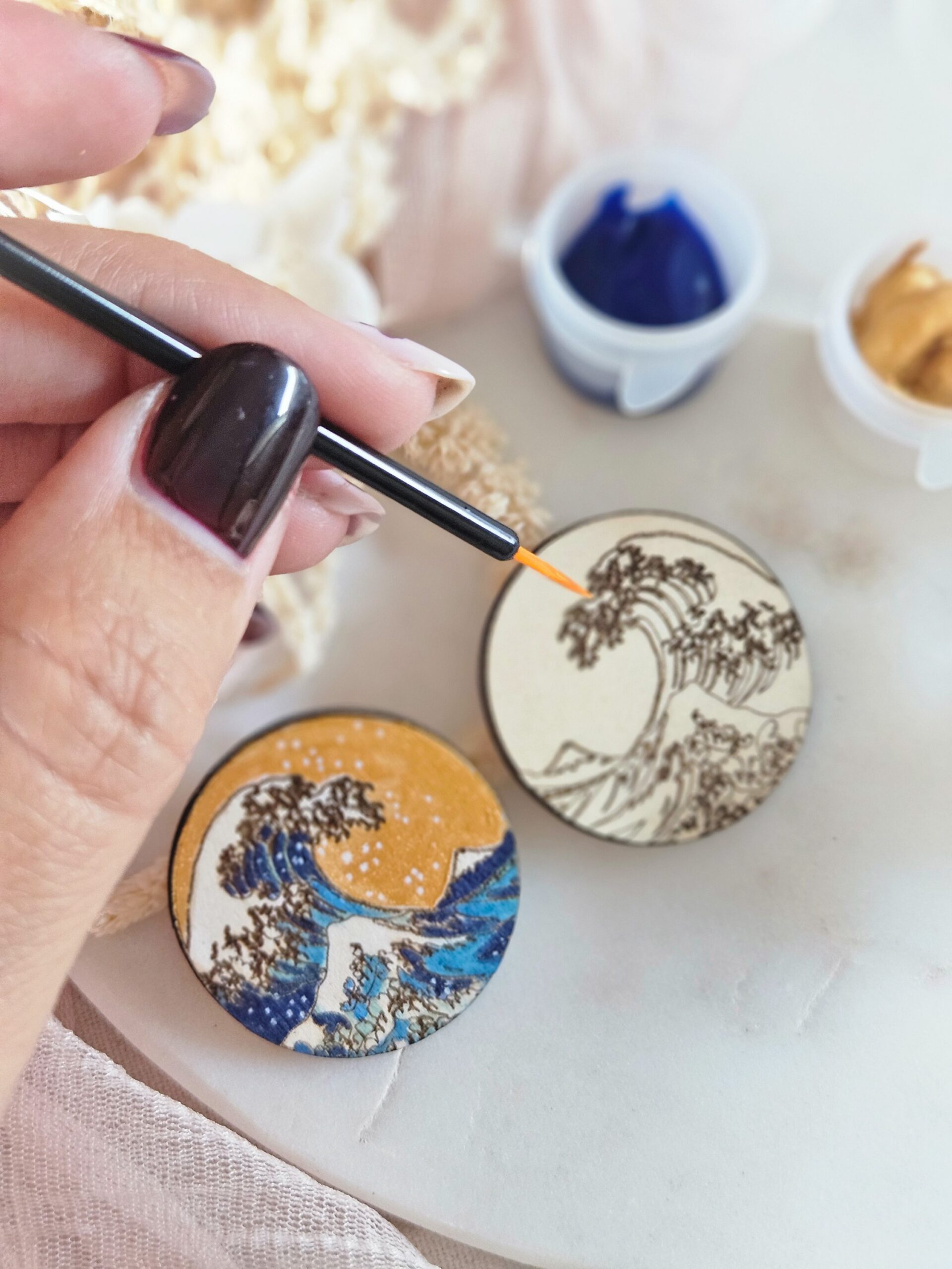 1000073110-1.jpg Coffret DIY — Broche La Vague de Hokusai en bois à peindre – Image 16
