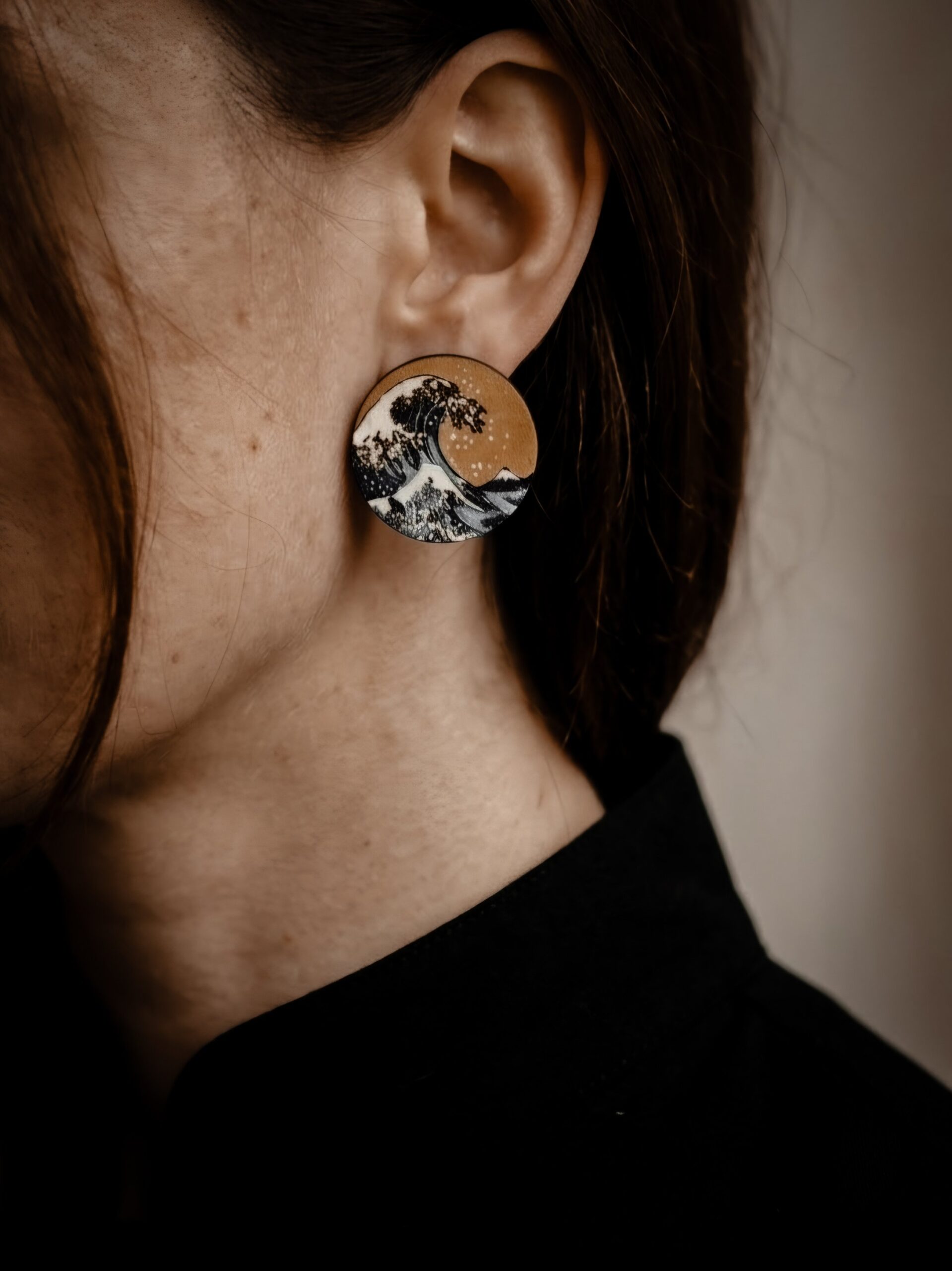1000073260-1.jpg Coffret DIY — Boucles d’oreilles Vague de Hokusai en bois à peindre – Image 9