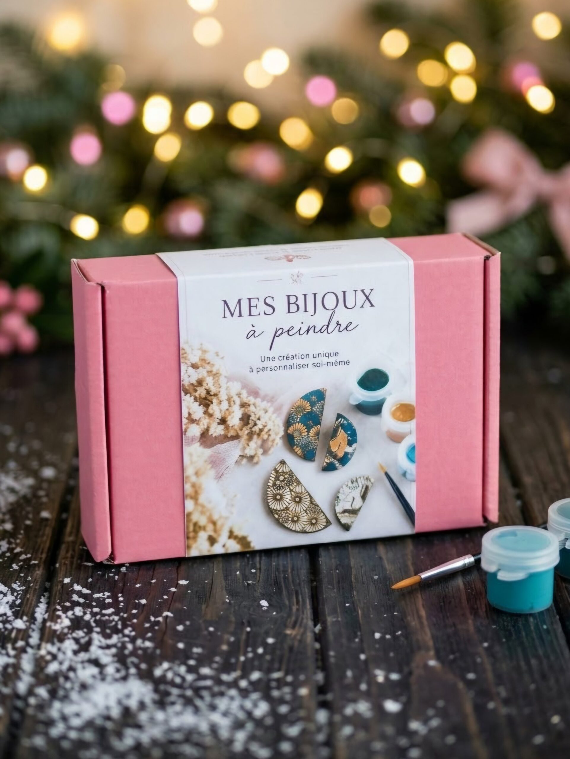 1000074198.jpg Coffret DIY — 2 Broches grue l'Envol en bois à peindre - coloris vert et or – Image 10