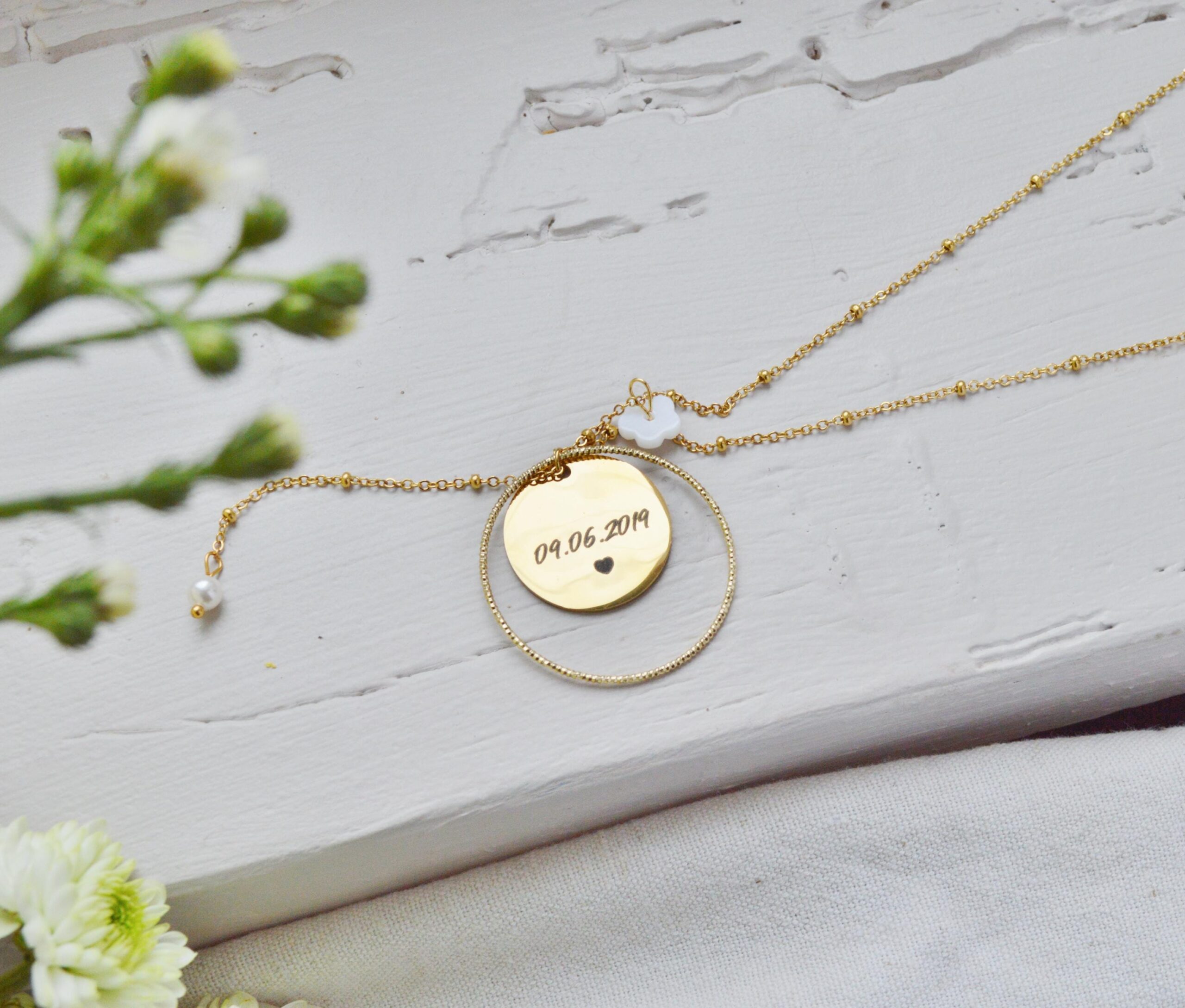 Collier Mariage personnalisé prénoms & date gravés – bijoux cérémonie gravés sur mesure – cadeau pour elle Noël Collier Mariage personnalisé prénoms & date gravés – bijoux cérémonie gravés sur mesure – cadeau pour elle Noël