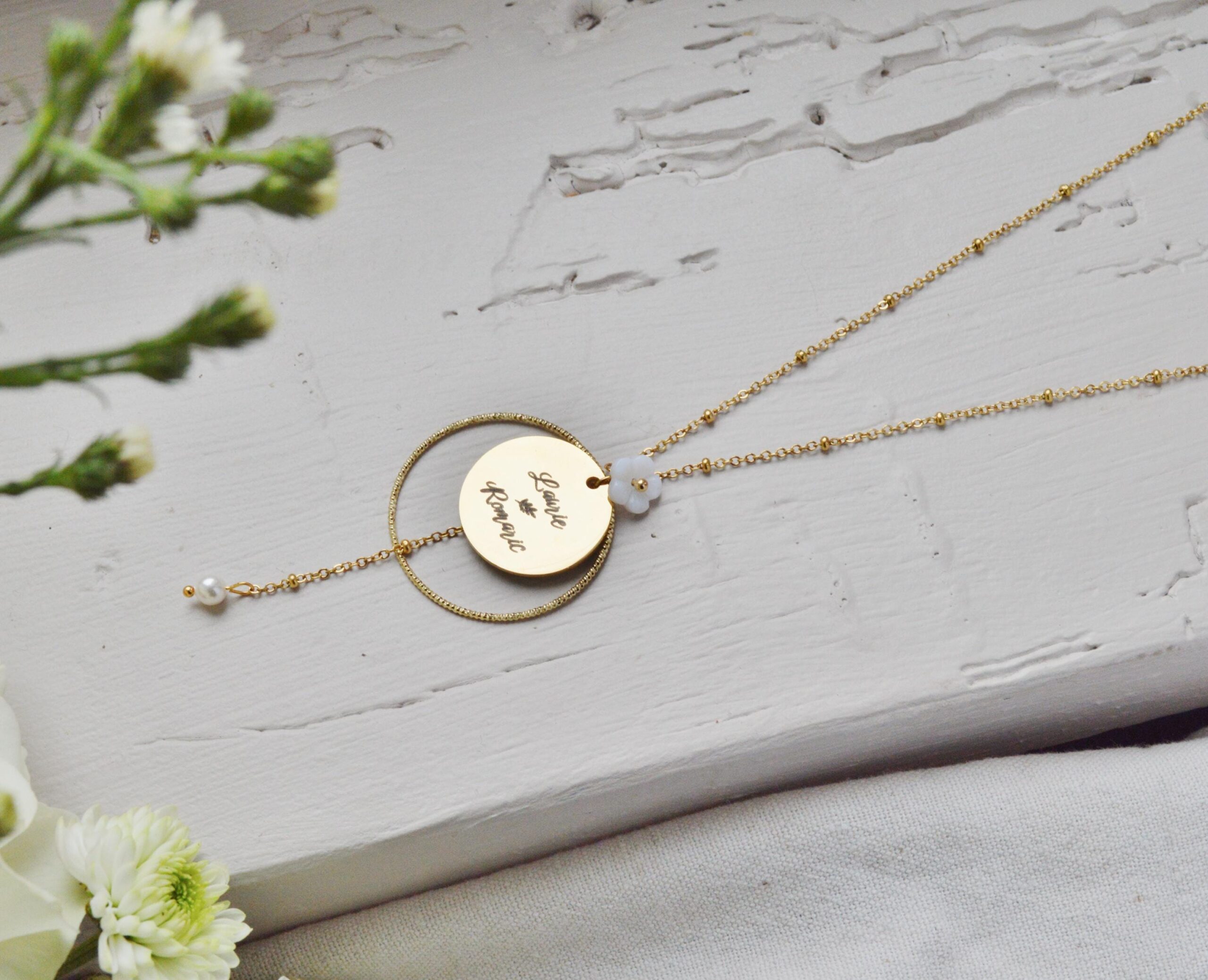 Collier Mariage personnalisé prénoms & date gravés – bijoux cérémonie gravés sur mesure – cadeau pour elle Noël Collier Mariage personnalisé prénoms & date gravés – bijoux cérémonie gravés sur mesure – cadeau pour elle Noël